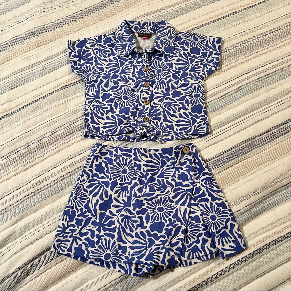Vince Camuto Blue and White Floral Set